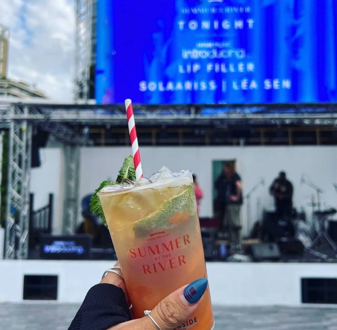 Full wrap branded stacking cups